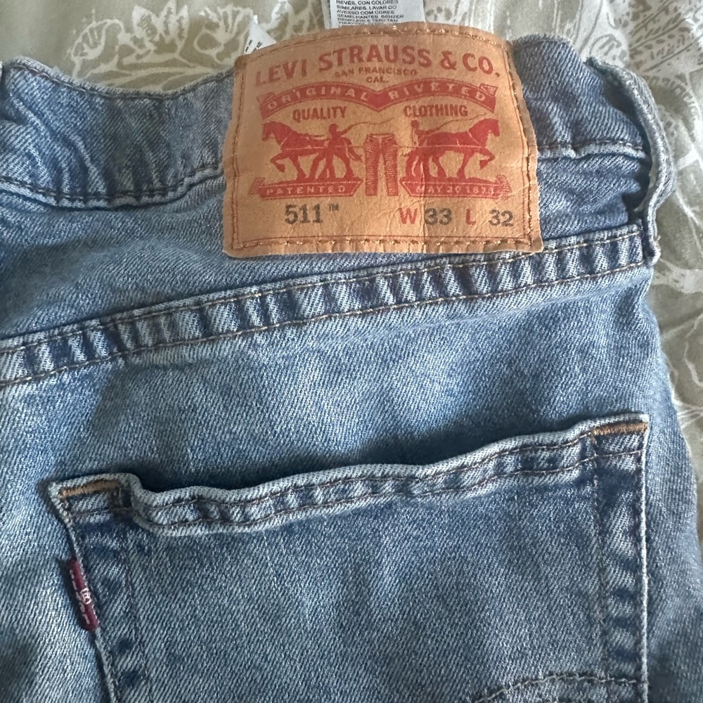 Levi's Denim Jeans with Classic Stitching